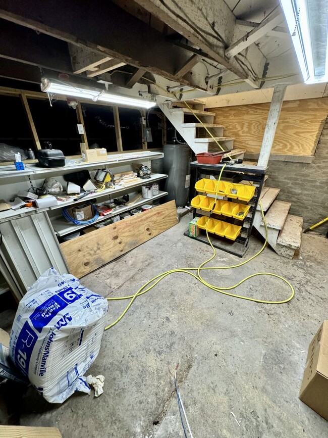 Building Photo - OAKLETTE