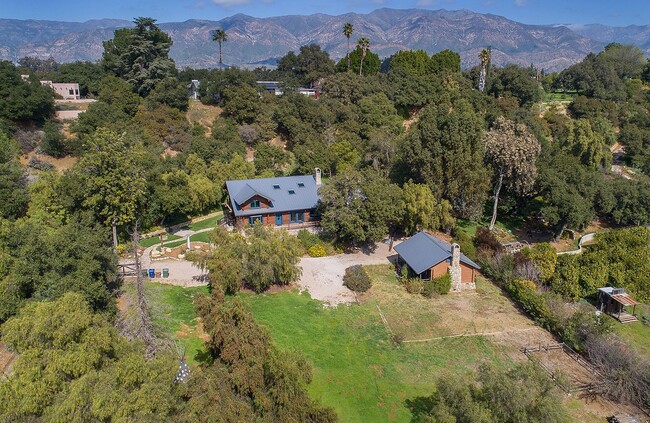 Building Photo - Ojai hideaway!