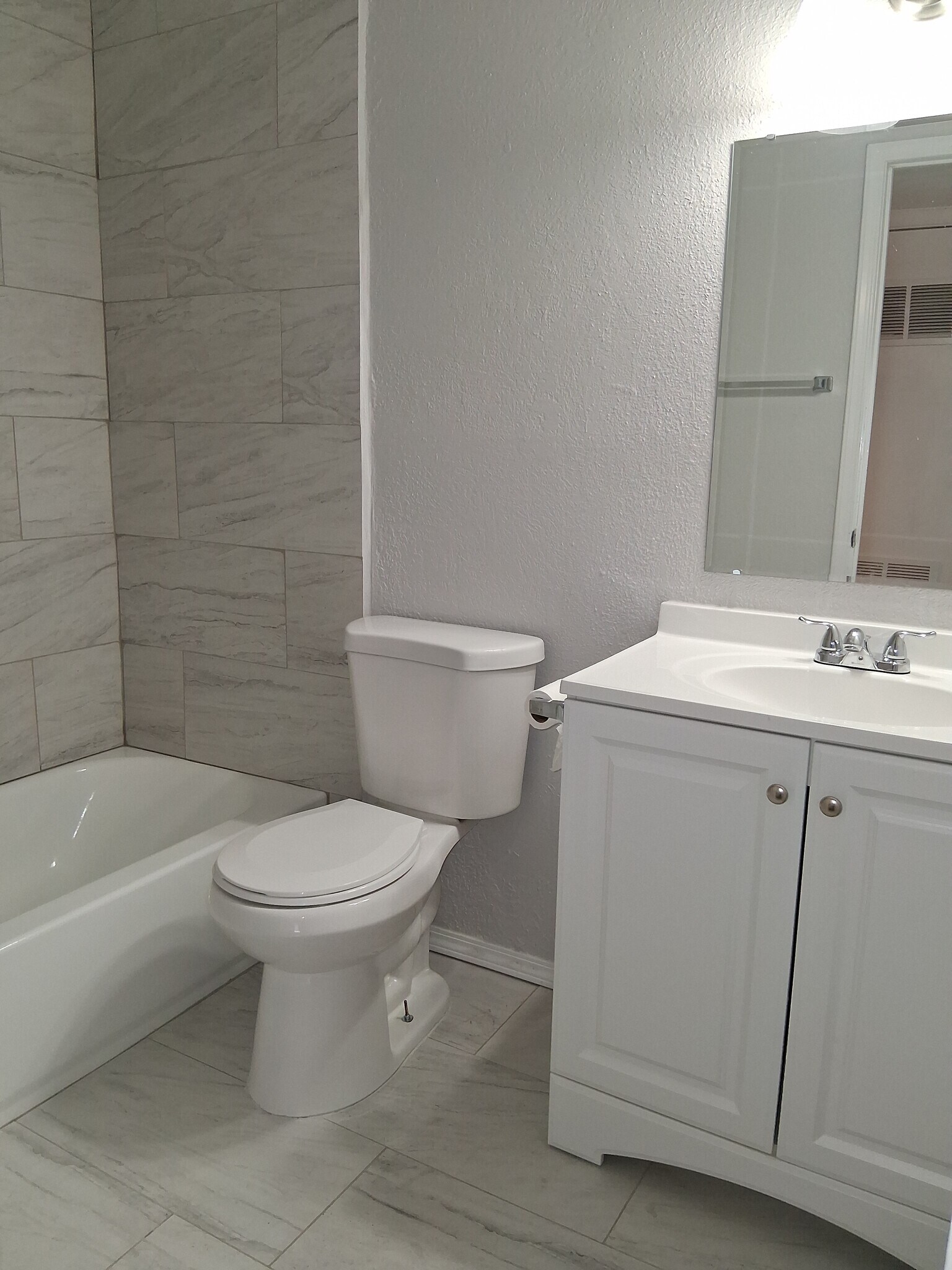 Building Photo - 11600 Marsh McCall Way