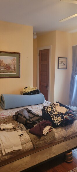 Building Photo - 1118 Station Rd