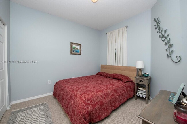 Building Photo - 814 SW 143rd Terrace