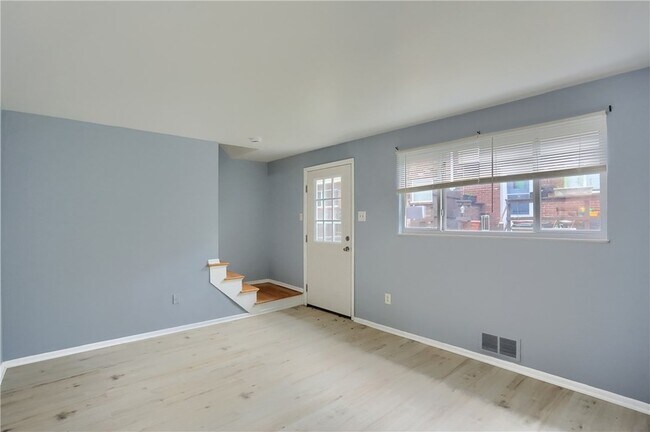 Building Photo - 436 Brierly Ln