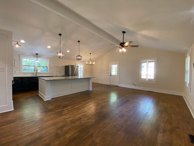 Building Photo - 312 Northfield Dr