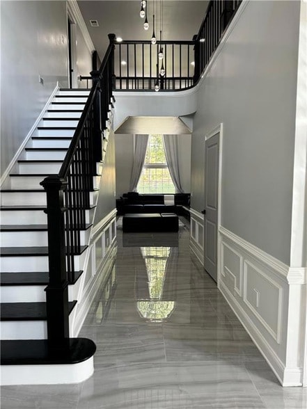 Building Photo - 4299 Oakvale Ln