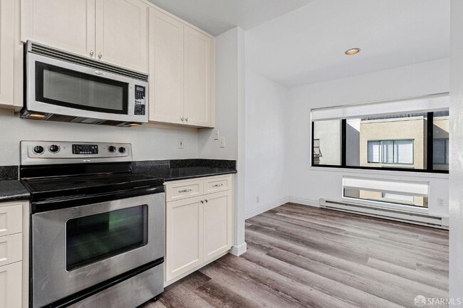 Building Photo - 444 Francisco St