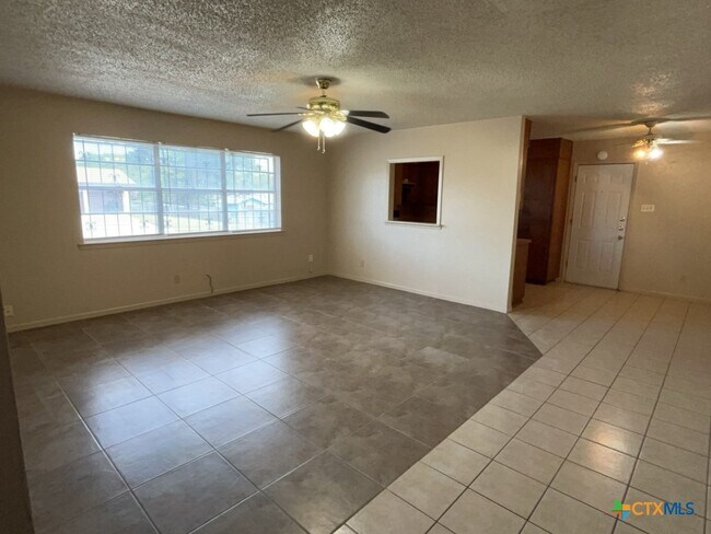 Building Photo - 1502 Linda Ln