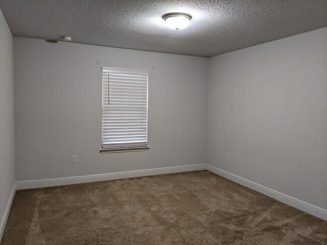 Building Photo - Craftsman-Style 4-Bedroom Home - Winners Gait