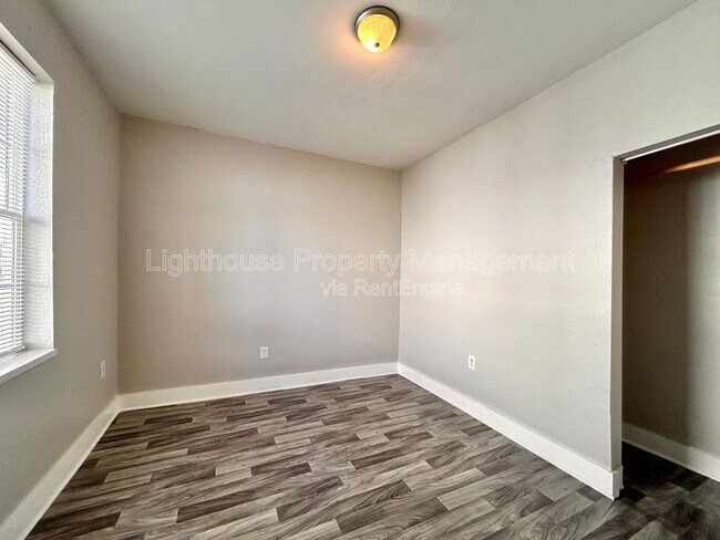 Building Photo - 2825 Sanford St