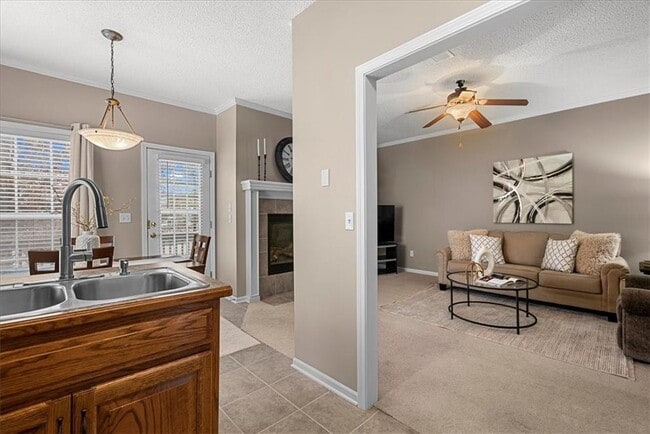 Building Photo - 15557 Floyd St