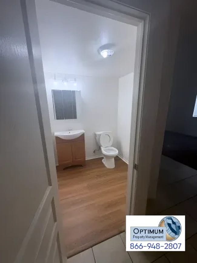 Building Photo - Beautiful 4-bedroom, 3-bathroom two-story home located in a desirable HOA community