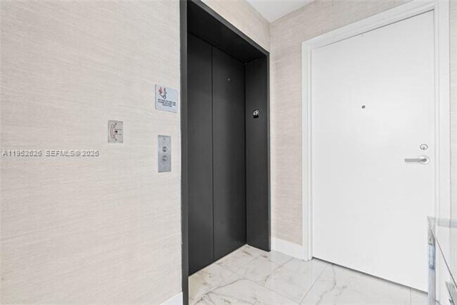 Building Photo - 2900 NE 7th Ave