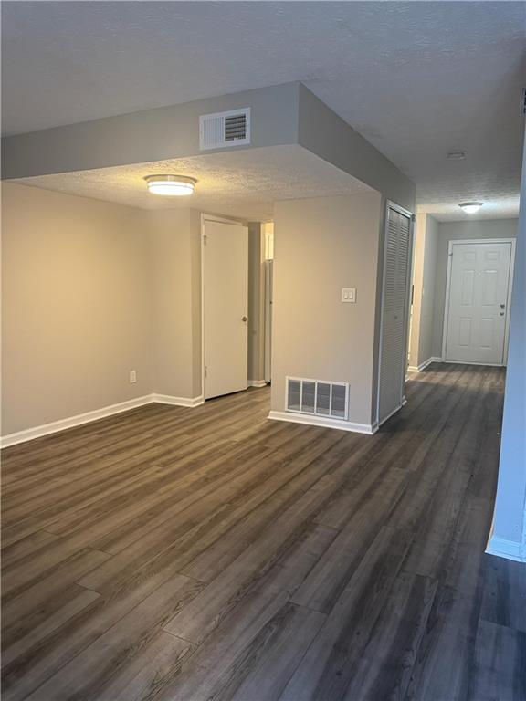 Building Photo - 6348 Baker Ct