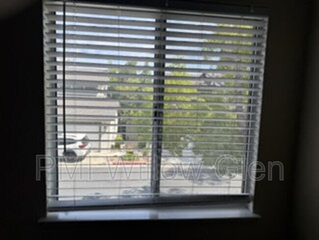 Building Photo - 7379 Tulare Hill Dr