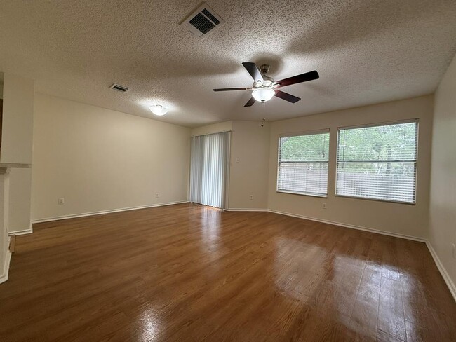 Building Photo - 2304 Granberry Dr