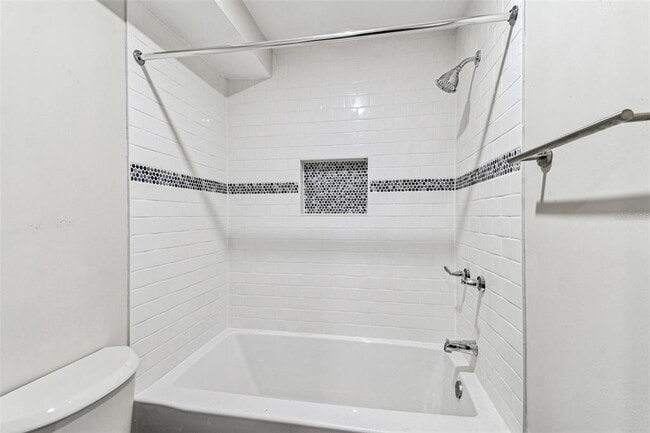 Building Photo - 1006 E 26th Ave