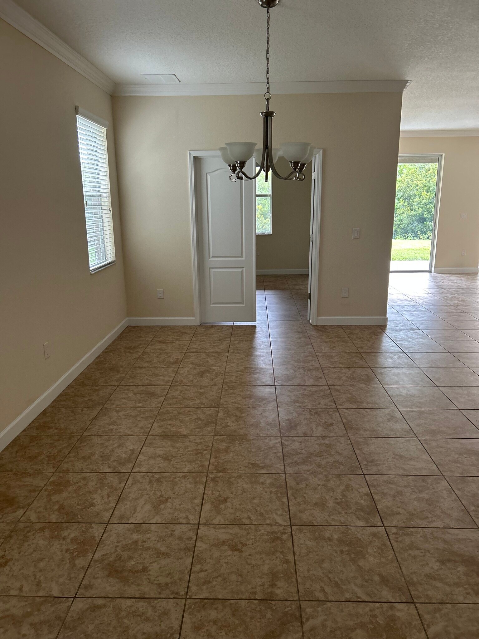 Dinning Room - 6024 Sunset Isle Dr