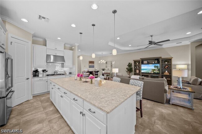 Building Photo - 9361 Terresina Dr