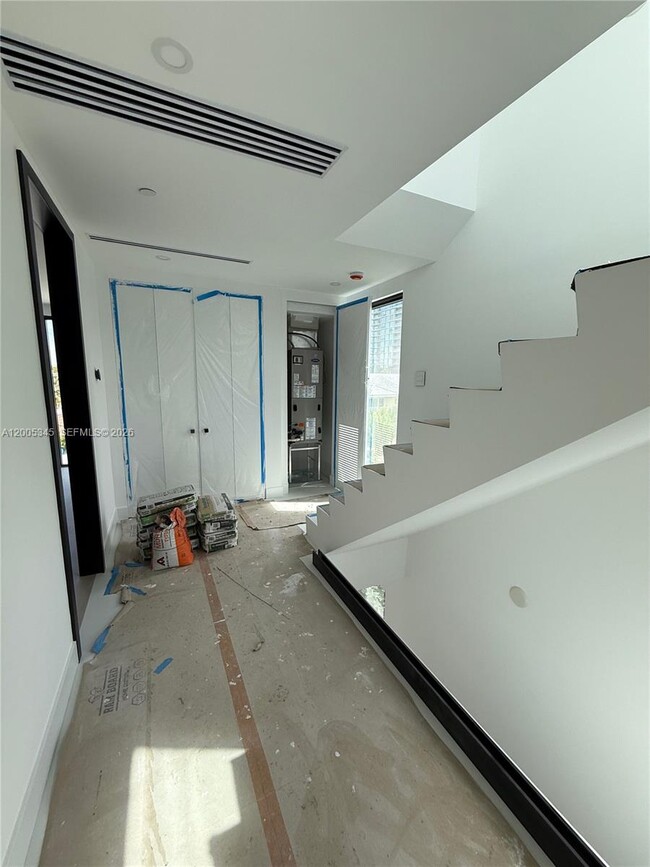 Building Photo - 3222 NE 7th St