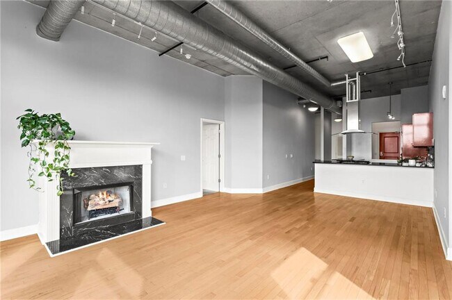 Building Photo - 3820 Roswell Rd NE