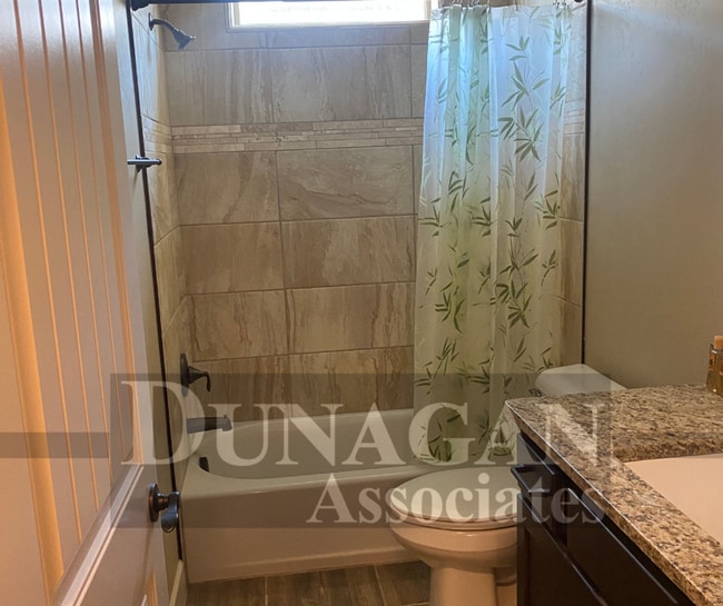 Building Photo - 3 Bedroom, 2 Bath - Partially Furnished!!!