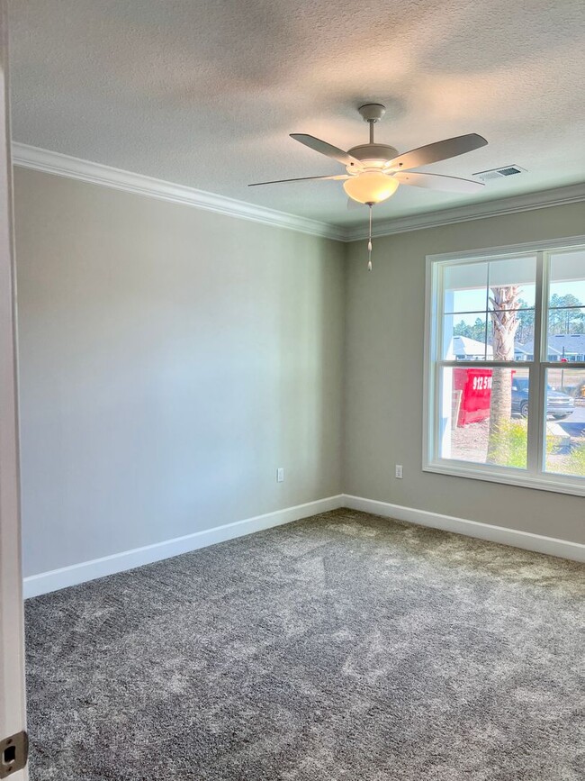 Building Photo - 3/2 brand new home!