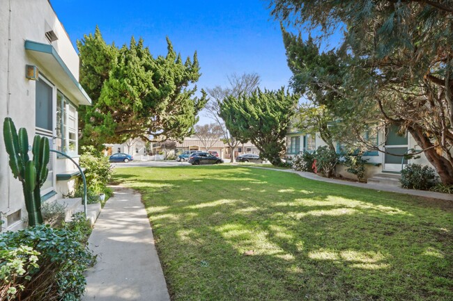Primary Photo - 2202-2206 20th St