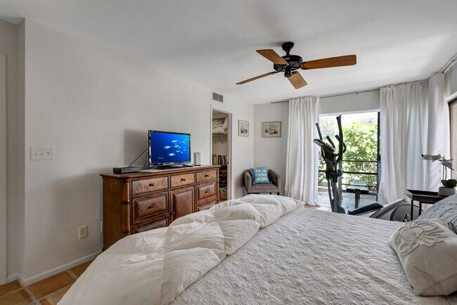 Building Photo - ** RETREAT AT NAPLES ** 3 BED / 2 BATH - C...