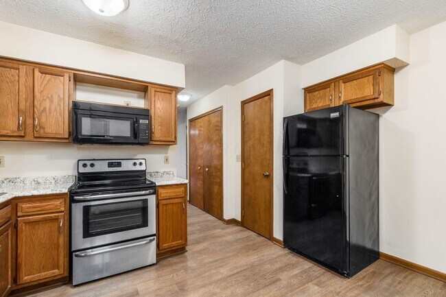 Building Photo - 4847 Dierker Rd