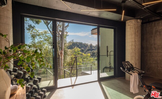 Building Photo - 12752 Mulholland Dr