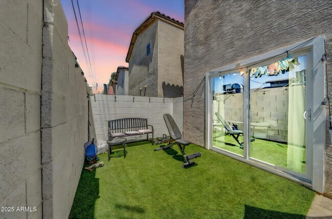 Building Photo - 3034 N 39th St