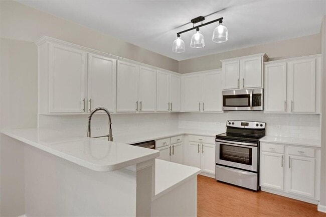 Building Photo - 212 Madison Ave