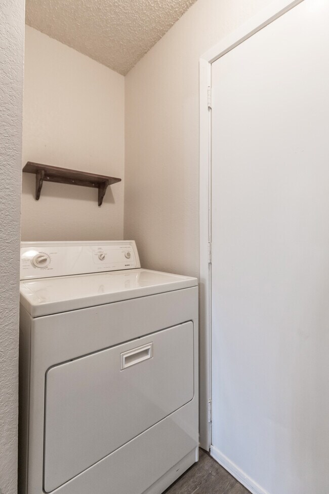 Building Photo - 5457 Blue Quail Dr