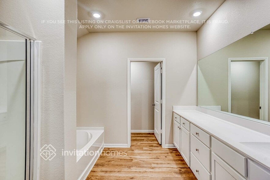 Building Photo - 8212 Sunberry Shadow Dr