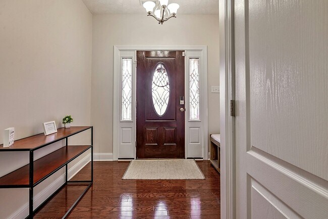 Building Photo - 523 Murray Fork Dr