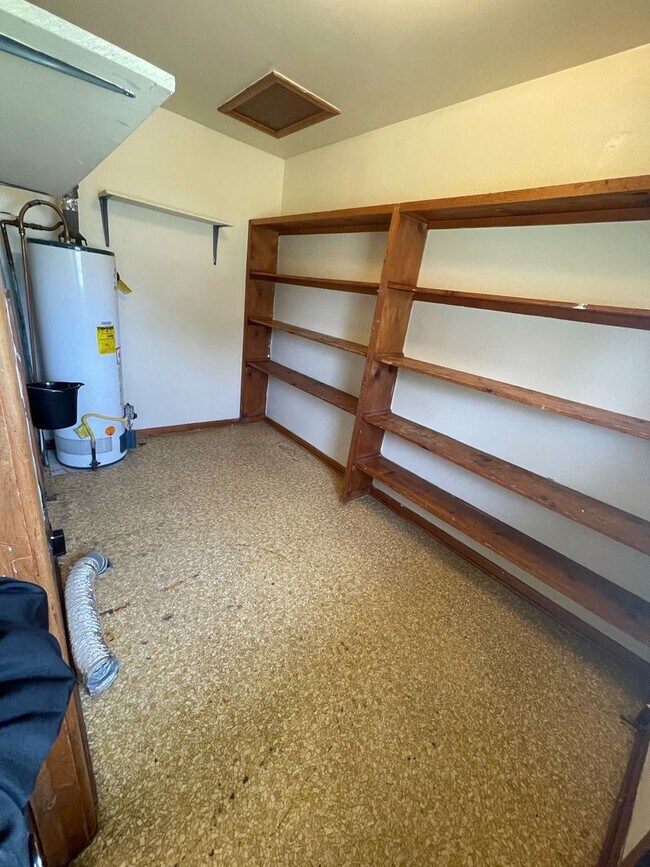 Building Photo - 1205-1207 Eisenhower