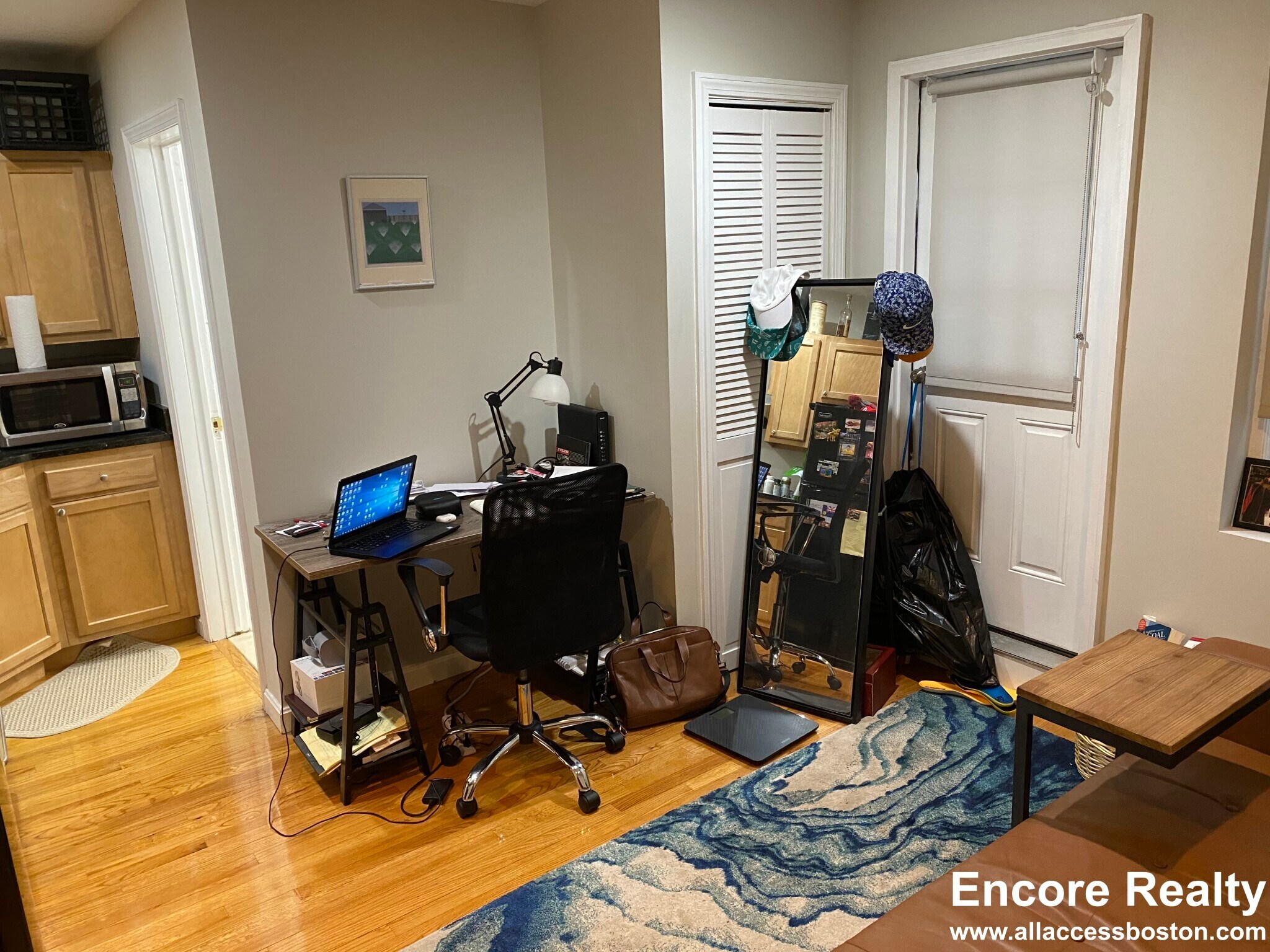 Building Photo - 220 Hanover St