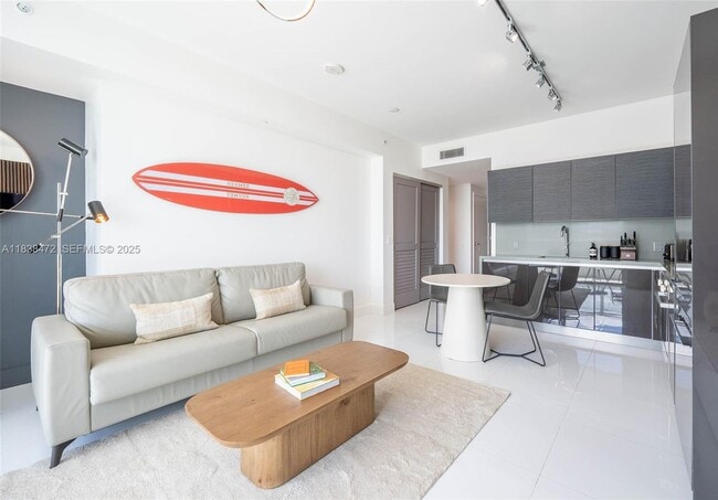 Building Photo - 1080 Brickell Ave