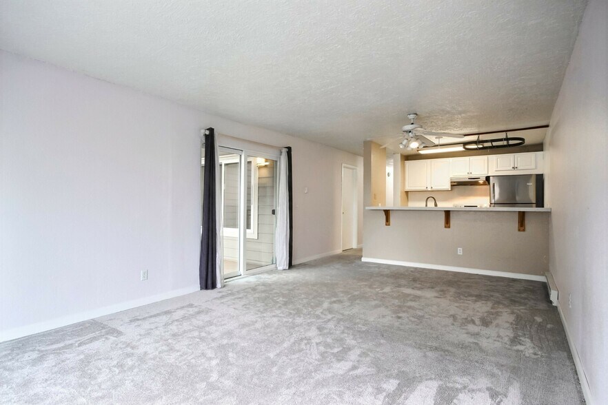 Building Photo - 5844 NE 75th St