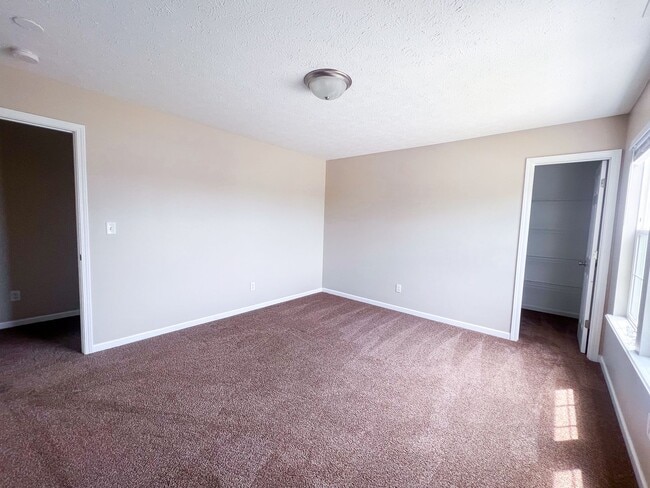 Building Photo - 10640 Northern Dancer Dr