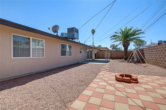 Building Photo - 4212 Via Vaquero Ave