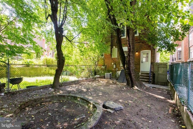 Building Photo - 7415 Sprague St