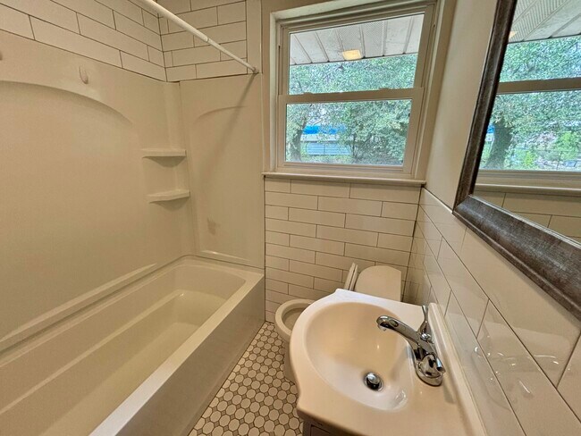 Building Photo - 1012 Georgia Ave