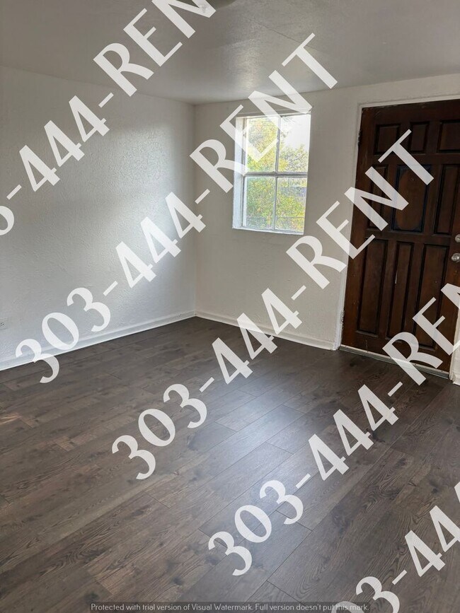 Building Photo - 10625