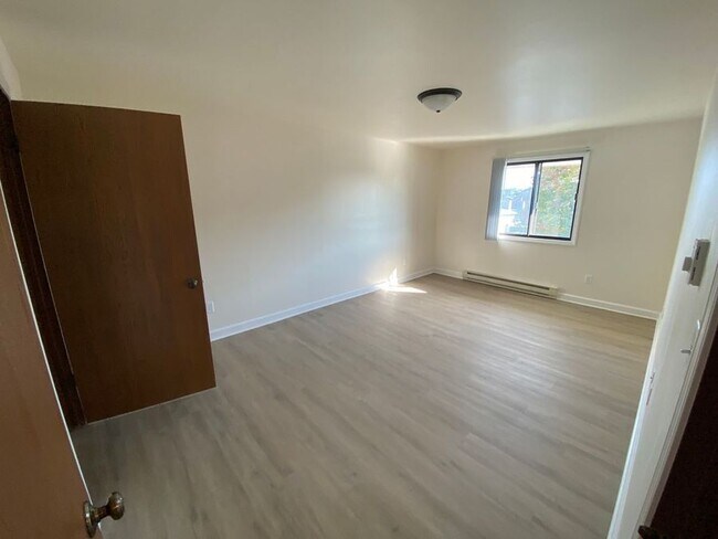 Building Photo - 7911 60th Ave