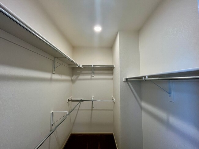 Building Photo - 350 Naples St