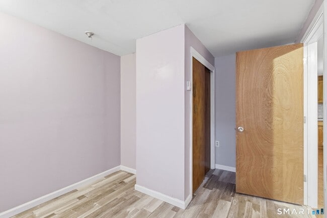 Building Photo - 44 E Cedar St