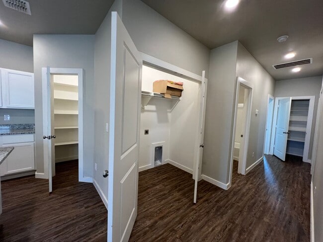 Building Photo - Stylish and Modern 3-Bedroom Duplex for Re...