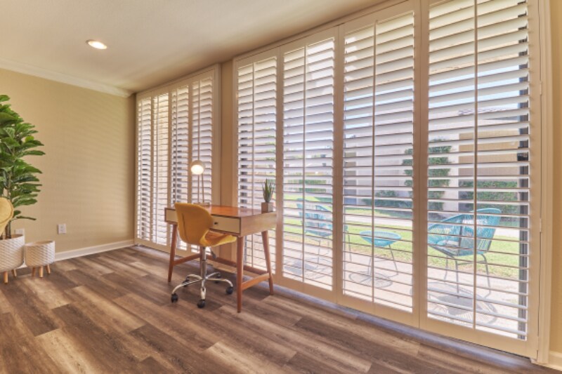 Building Photo - 2625 N Whitewater Club Dr