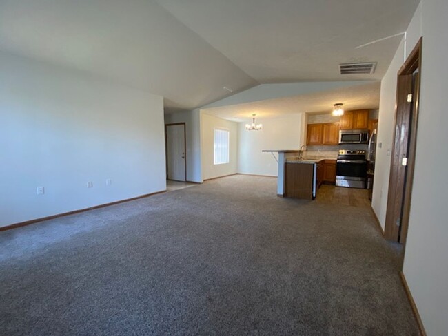 Building Photo - Two bedroom, Two Bath Condo in Springfield...