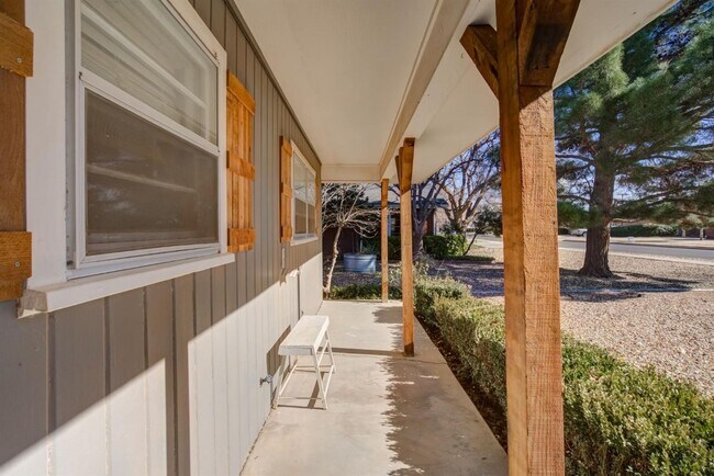 Building Photo - PRE-LEASING for AUGUST - A Great Farmhouse Chic 3/2/2 near Texas Tech